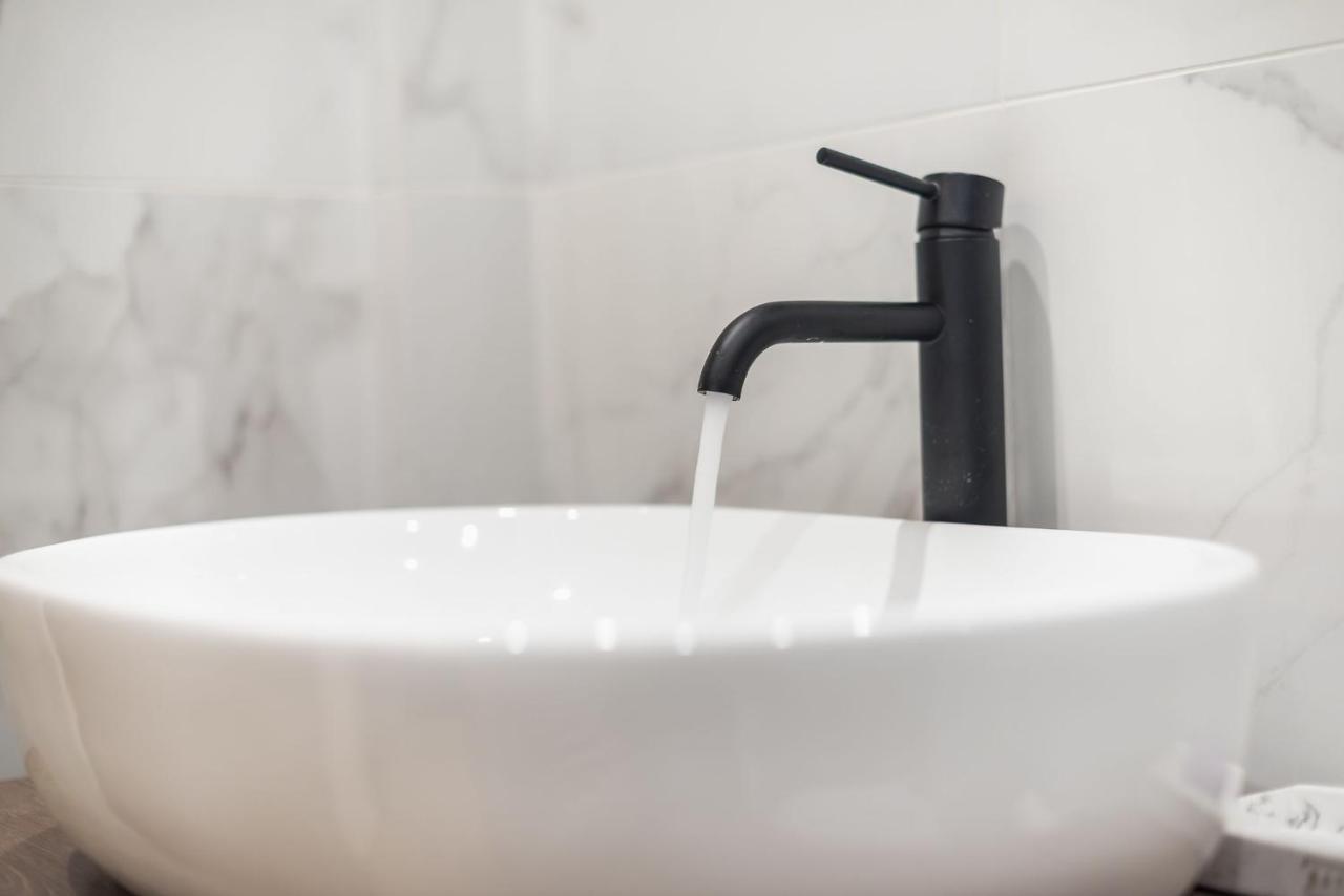 Beautiful & Renovated Aprtm In Piraeus Διαμέρισμα Εξωτερικό φωτογραφία
